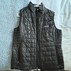 Women’s Patagonia black vest